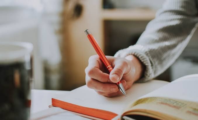 Apa Putri-putri Ustadz Piawai Menulis?