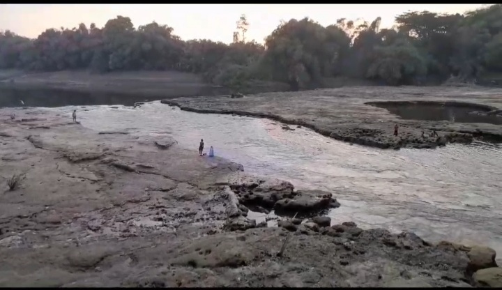 Kracakan, Wisata Bengawan di Tengah Dua Provinsi