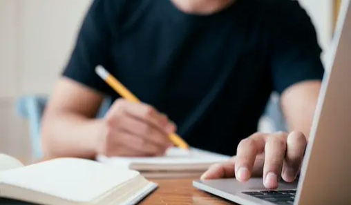 Peran Penting Jabatan Akademik bagi Dosen