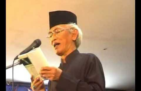 Ibnu Malik dan Hadiah Ulang Tahun Gus Mus